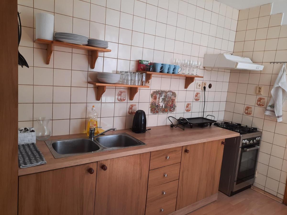 Apartman Chiarita Nemšová Exteriör bild